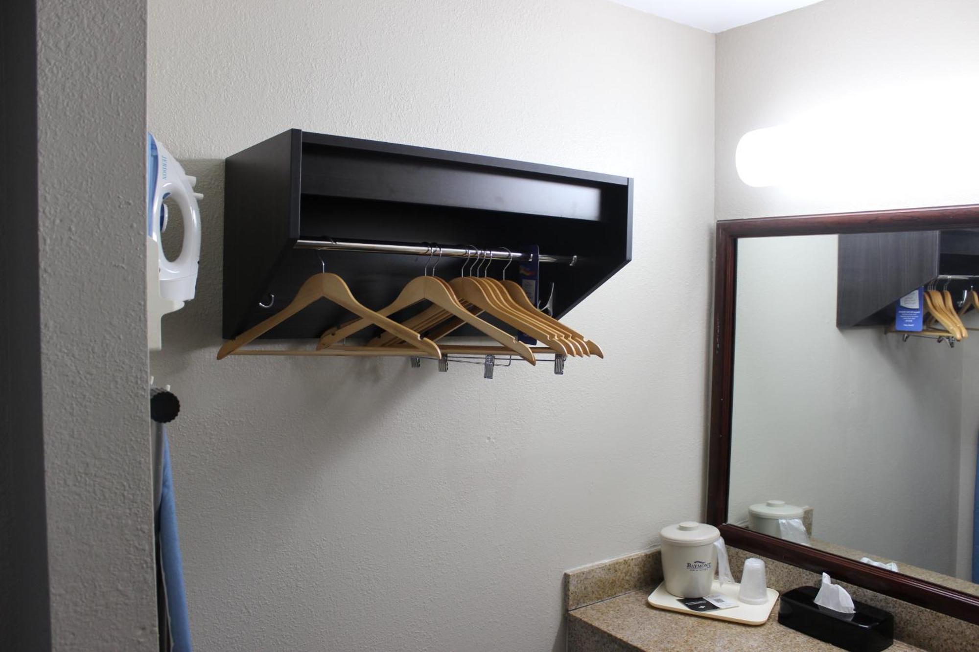 Baymont Inn&Suites Manning Extérieur photo