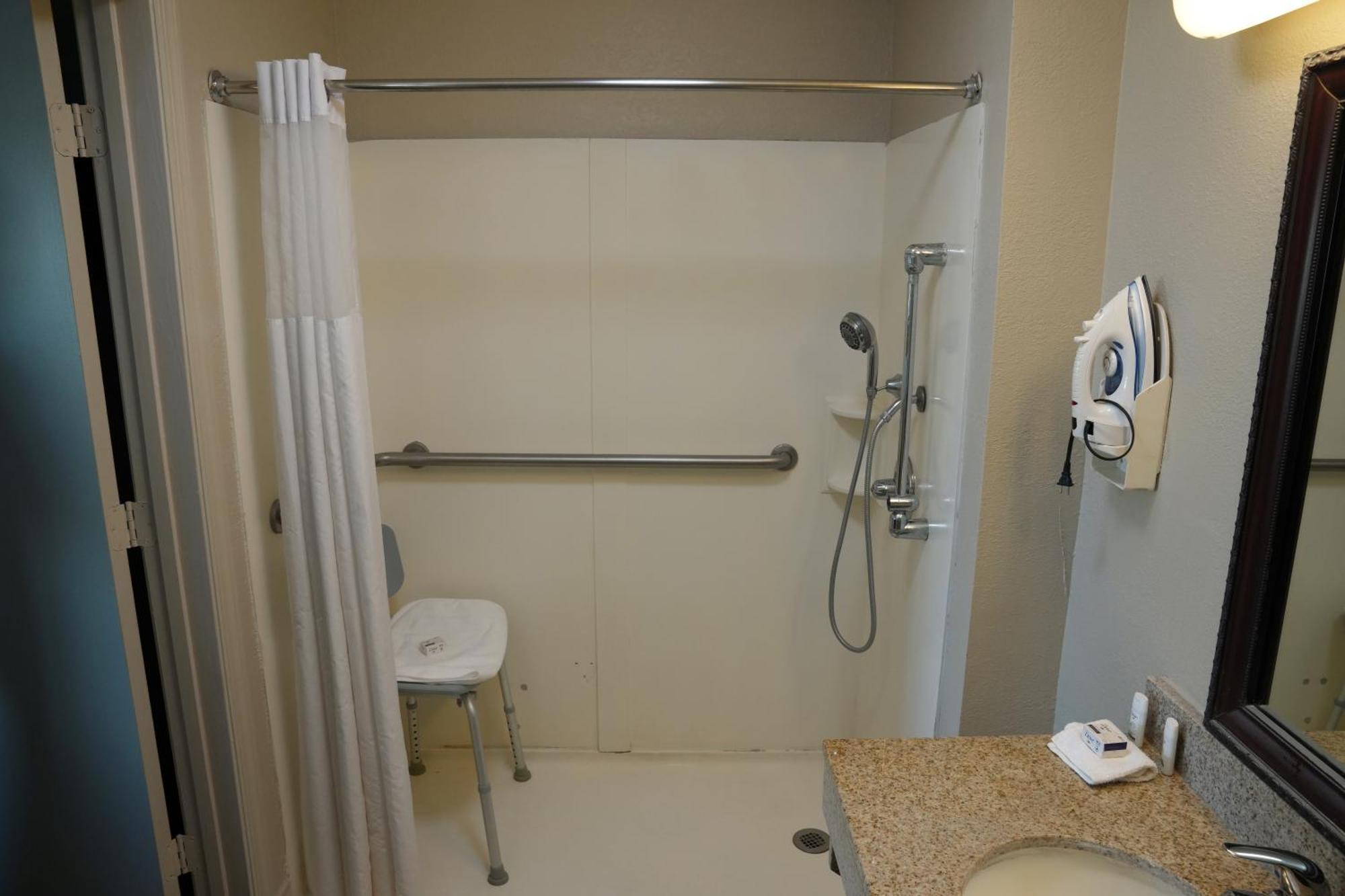 Baymont Inn&Suites Manning Extérieur photo