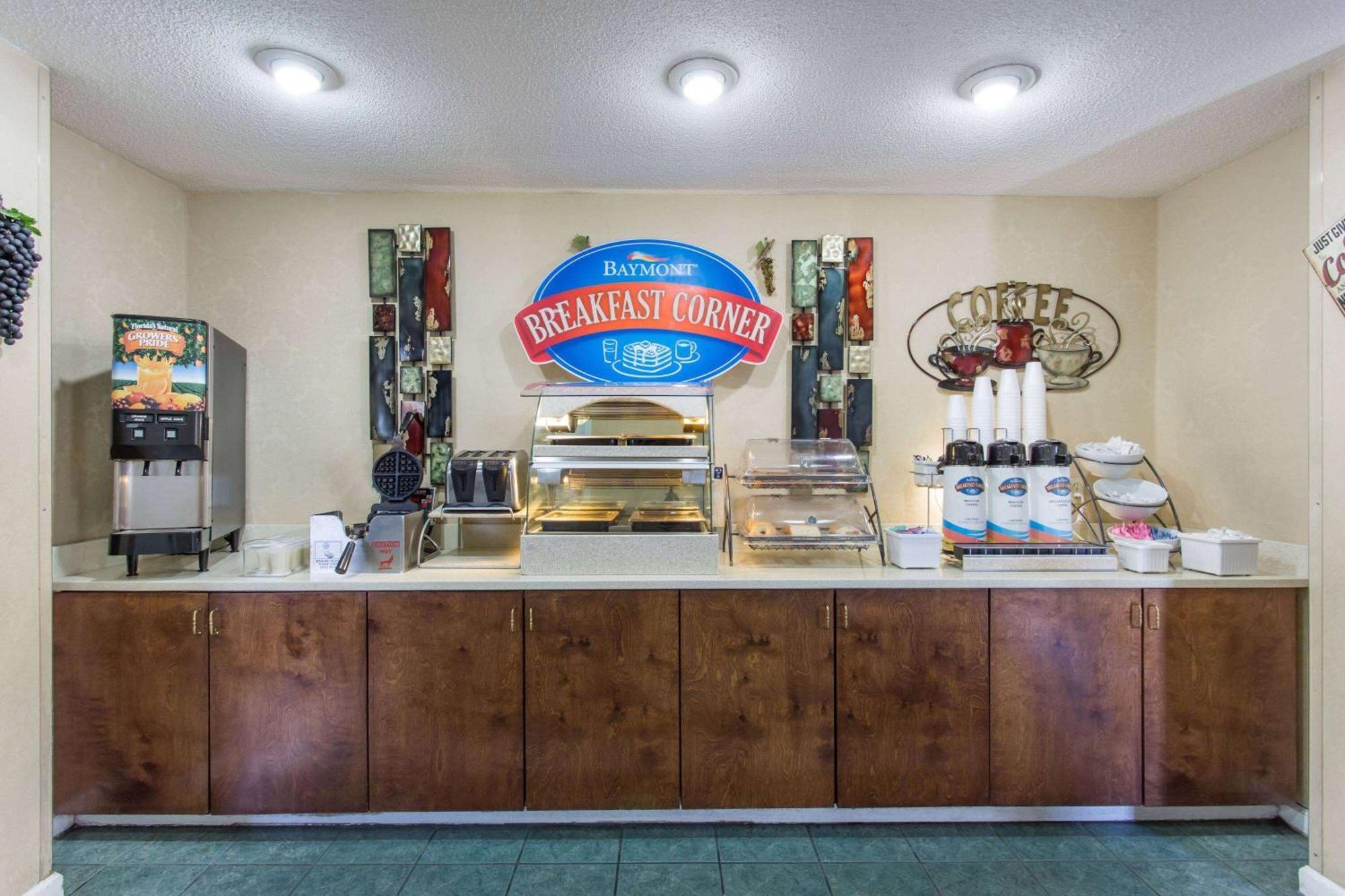 Baymont Inn&Suites Manning Extérieur photo